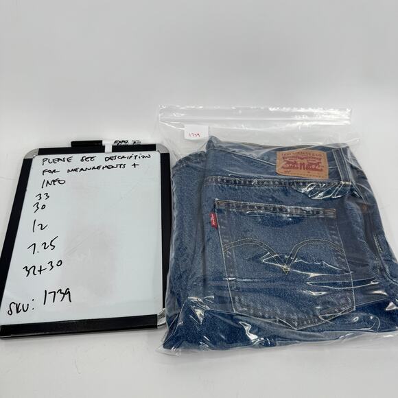 Levi's 501 Jeans Mens 32x30 (33x30 ACTUAL) Distressed Button Fly Blue Denim - Picture 13 of 13